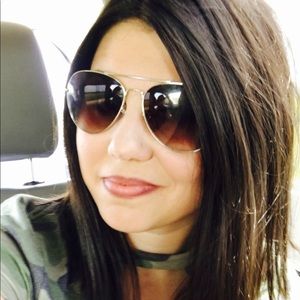 Meet your Posher, Samantha